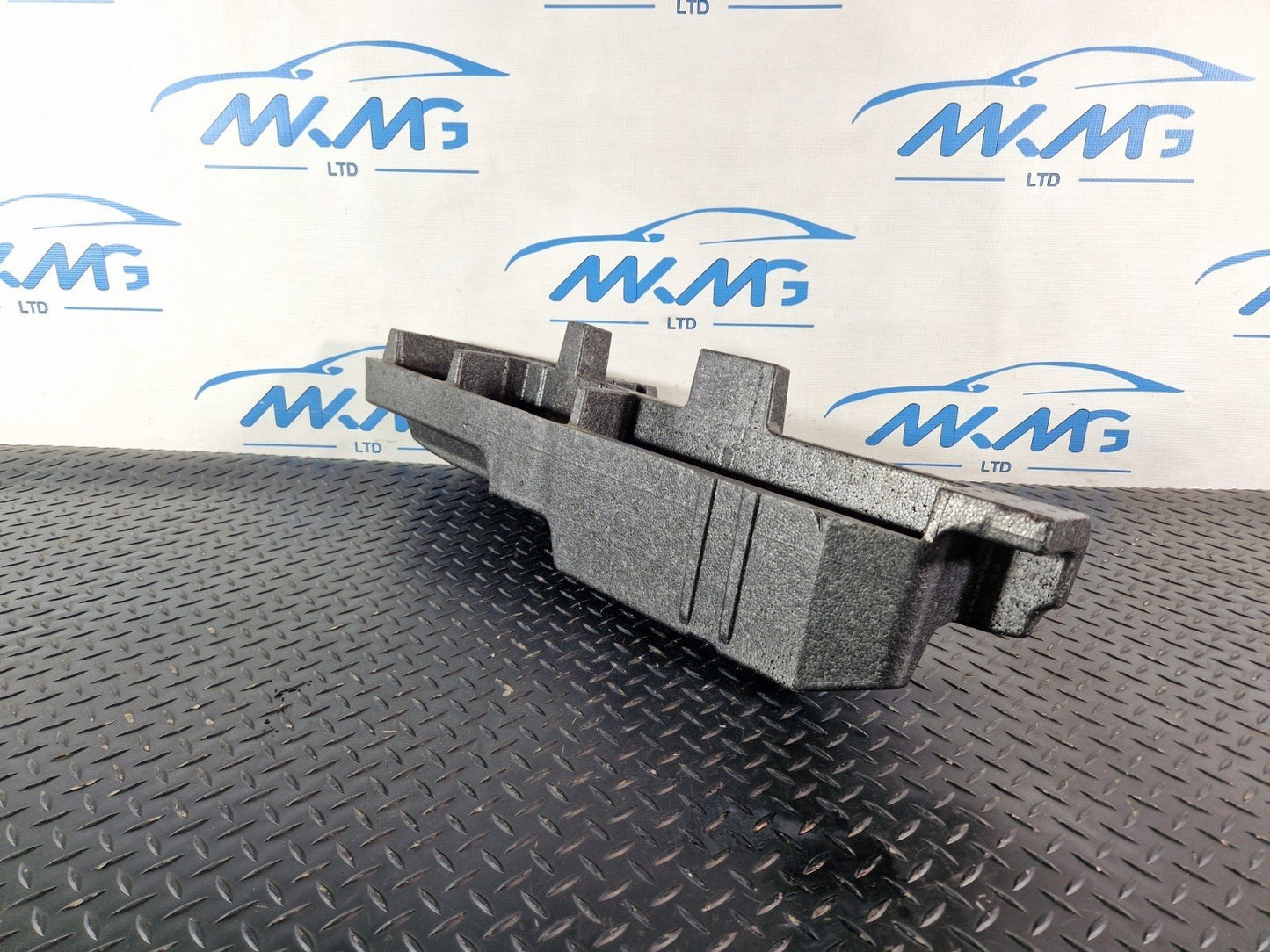 16-20 AUDI Q7 4M GENUINE TOOL KIT JACK TRUNK FOAM 4M0012120B