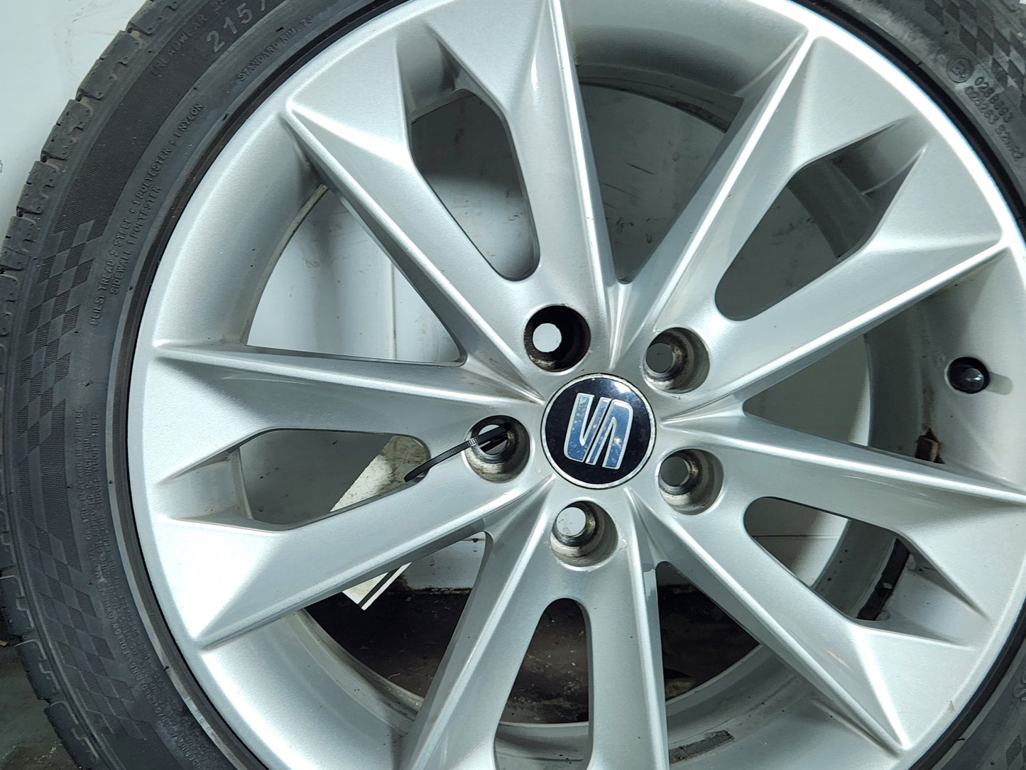 Seat Ibiza MK4 FL - 6J 16" Alloy Wheel with Tyre 215/45/16 ~5mm 6J0601025N