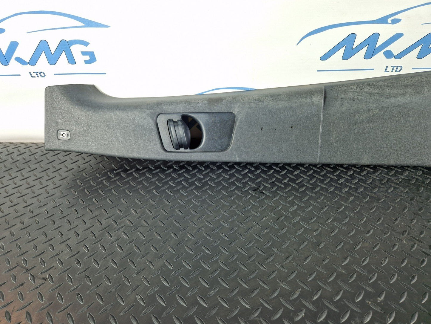 Mercedes-Benz Sprinter W907 Genuine Left N/S Passenger B Pillar Trim A9076903200