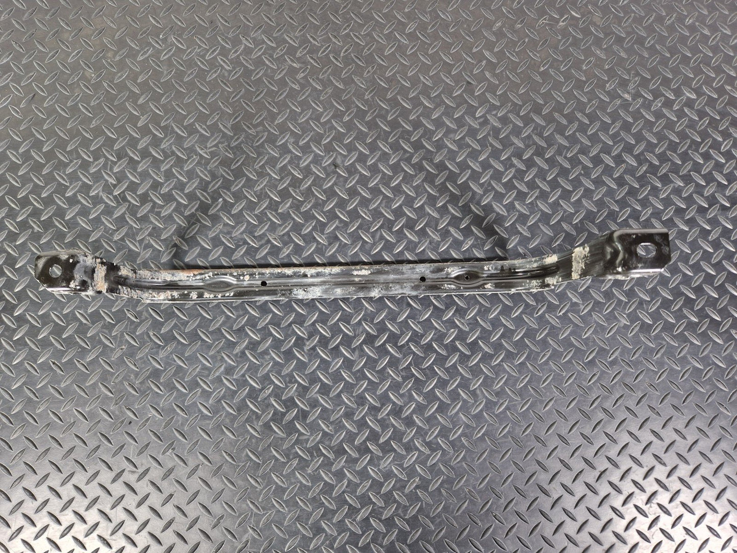 18-ON MERCEDES BENZ SPRINTER W907 FUEL TANK TENSIONER HOLDER STRAP A9074750000