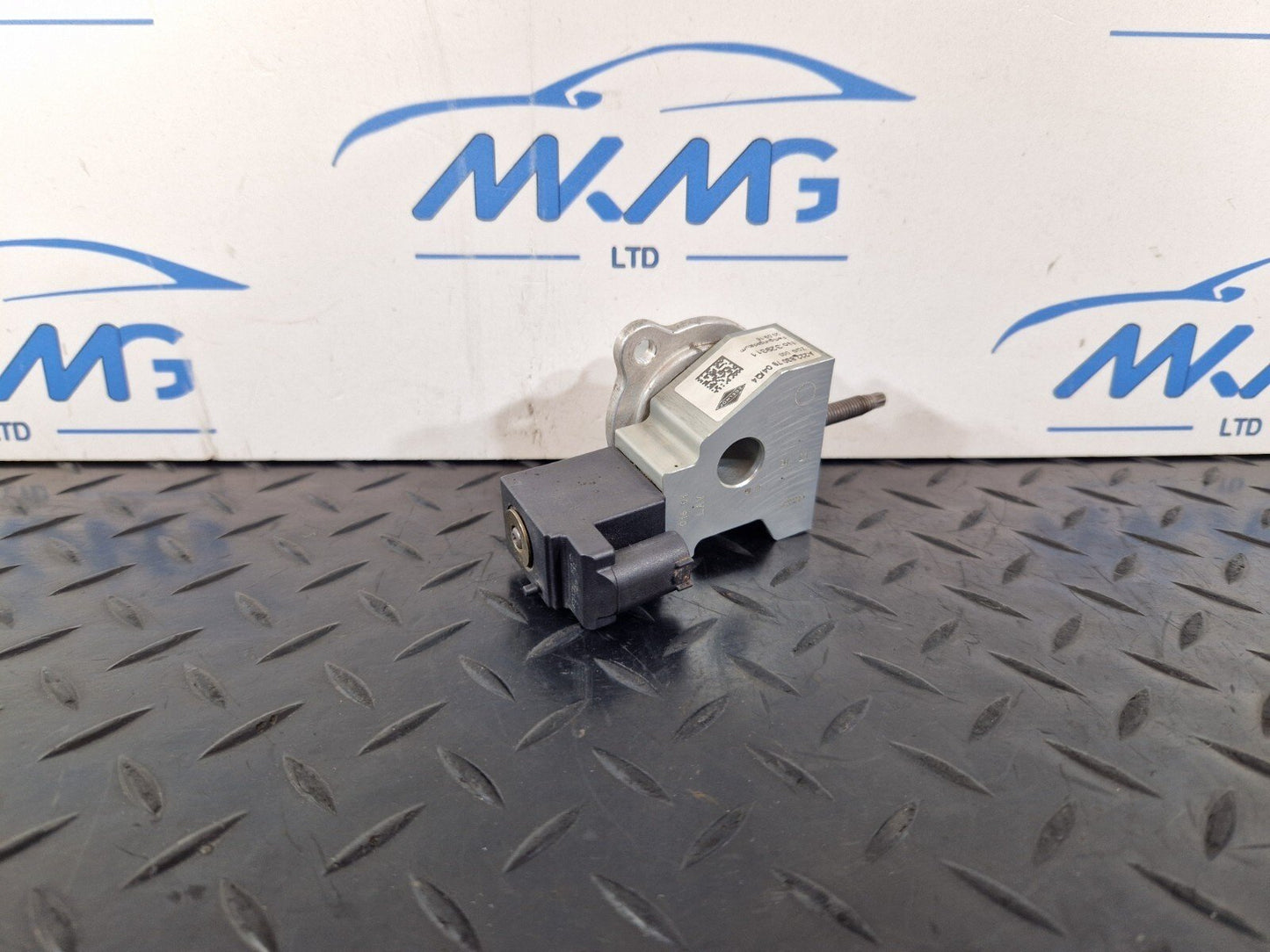14-21 MERCEDES BENZ C300h W205 GENUINE AIR CONDITIONING CUTOFF VALVE A2228307904