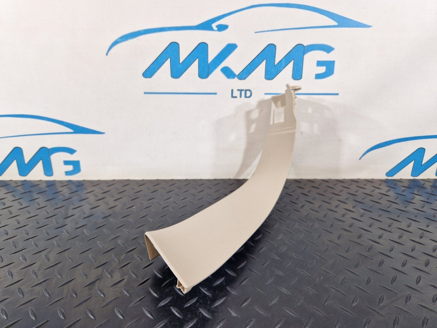 14-21 BMW 2 SERIES 218d GRAN TOURER F46 TAILGATE RIGHT SIDE TRIM PANEL 7318938