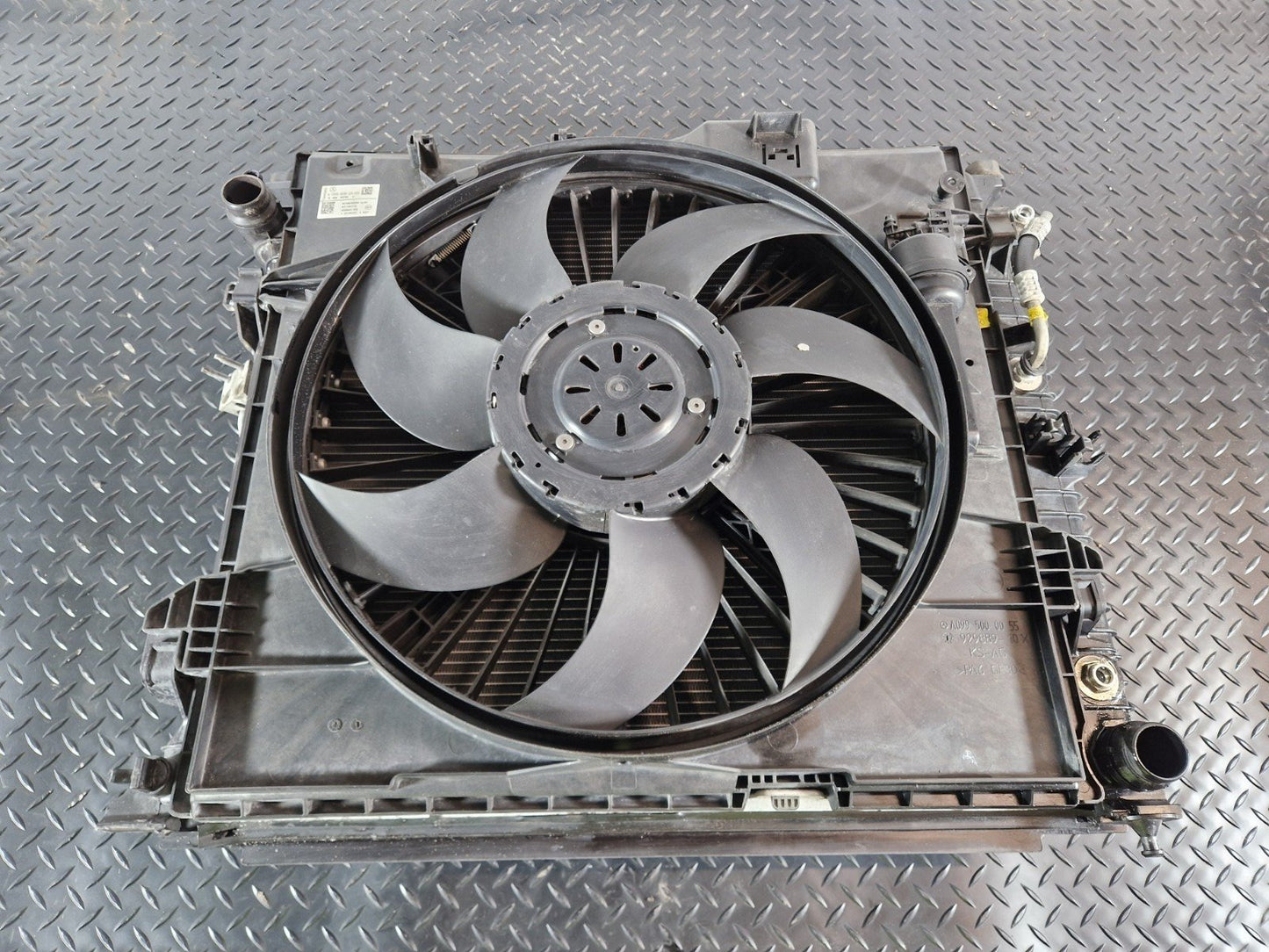11-19 MERCEDES BENZ ML W166 3.0 CDI DIESEL GENUINE RADIATOR RAD PACK A0999062500