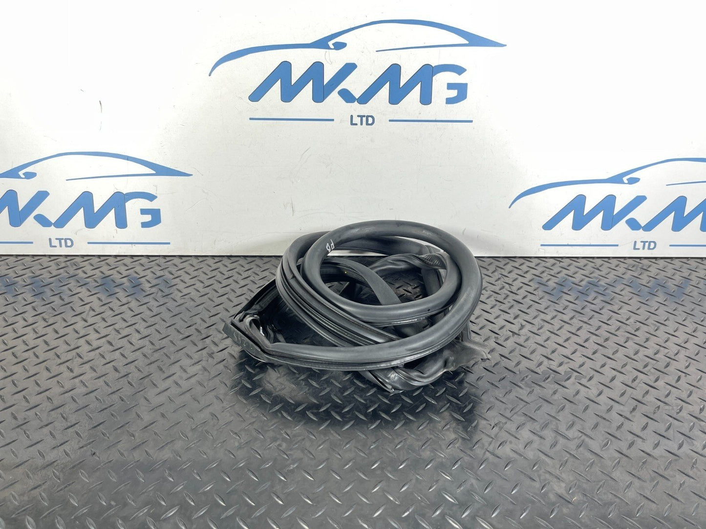 16-23 AUDI A5 F5 SPORTBACK S-LINE Rear Left Door Seal Rubber 8W8833707