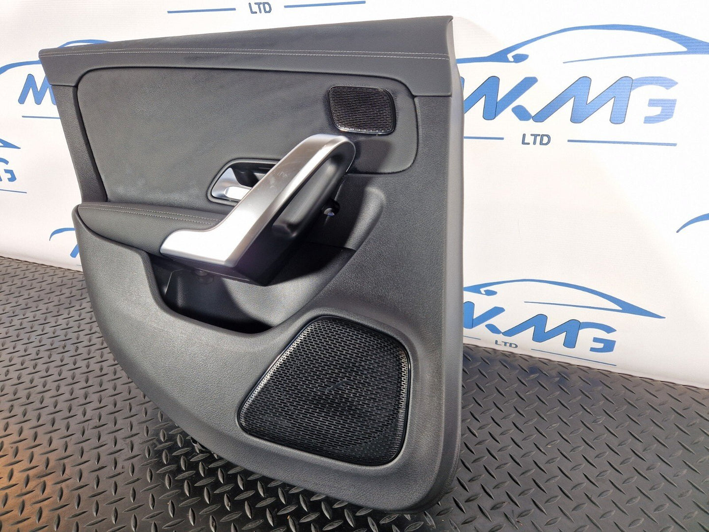 19-ON MERCEDES BENZ CLA C118 REAR LEFT N/S/R DOOR CARD PANEL BLASK LEATHER