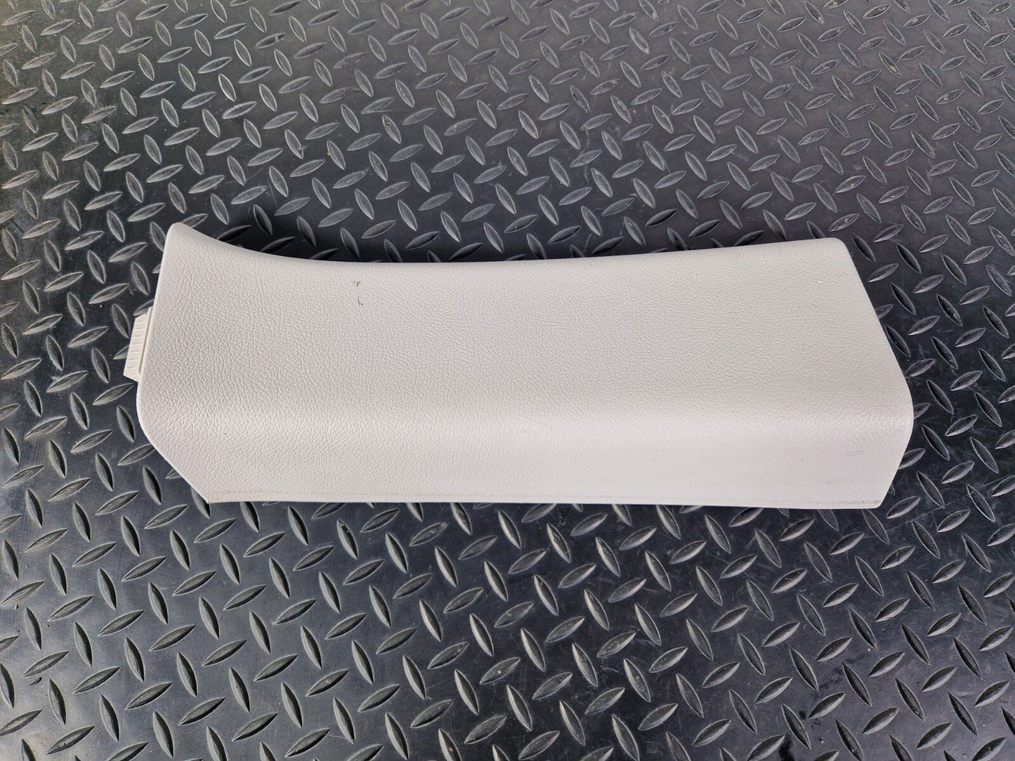 14-23 MERCEDES BENZ VITO W447 RIGHT DRIVER INTERIOR B-PILLAR TRIM A4476907025