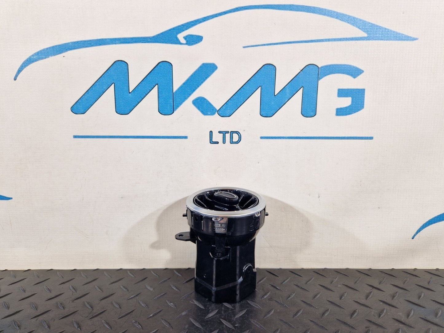 18-ON MERCEDES BENZ A CLASS W177 GENUINE INTERIOR AIR VENT A177830630