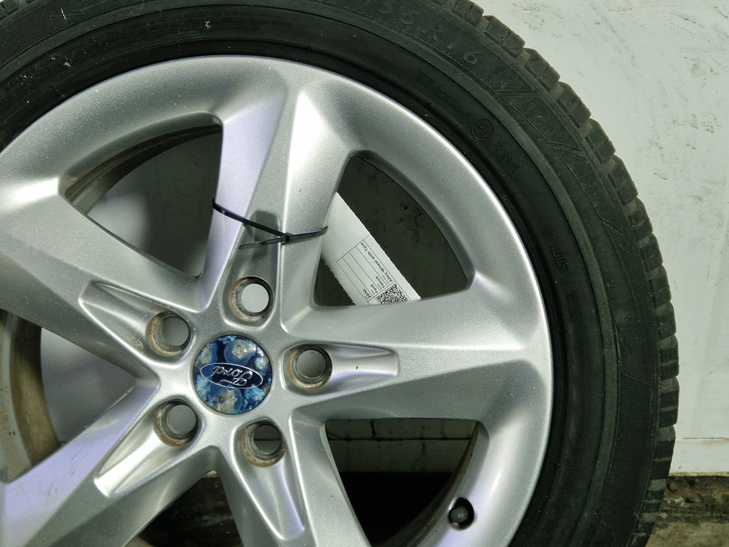 Ford Focus MK2 FL (C307) 16" Alloy Wheel with Tyre 205/55/16 ~6mm 8M5J-EA