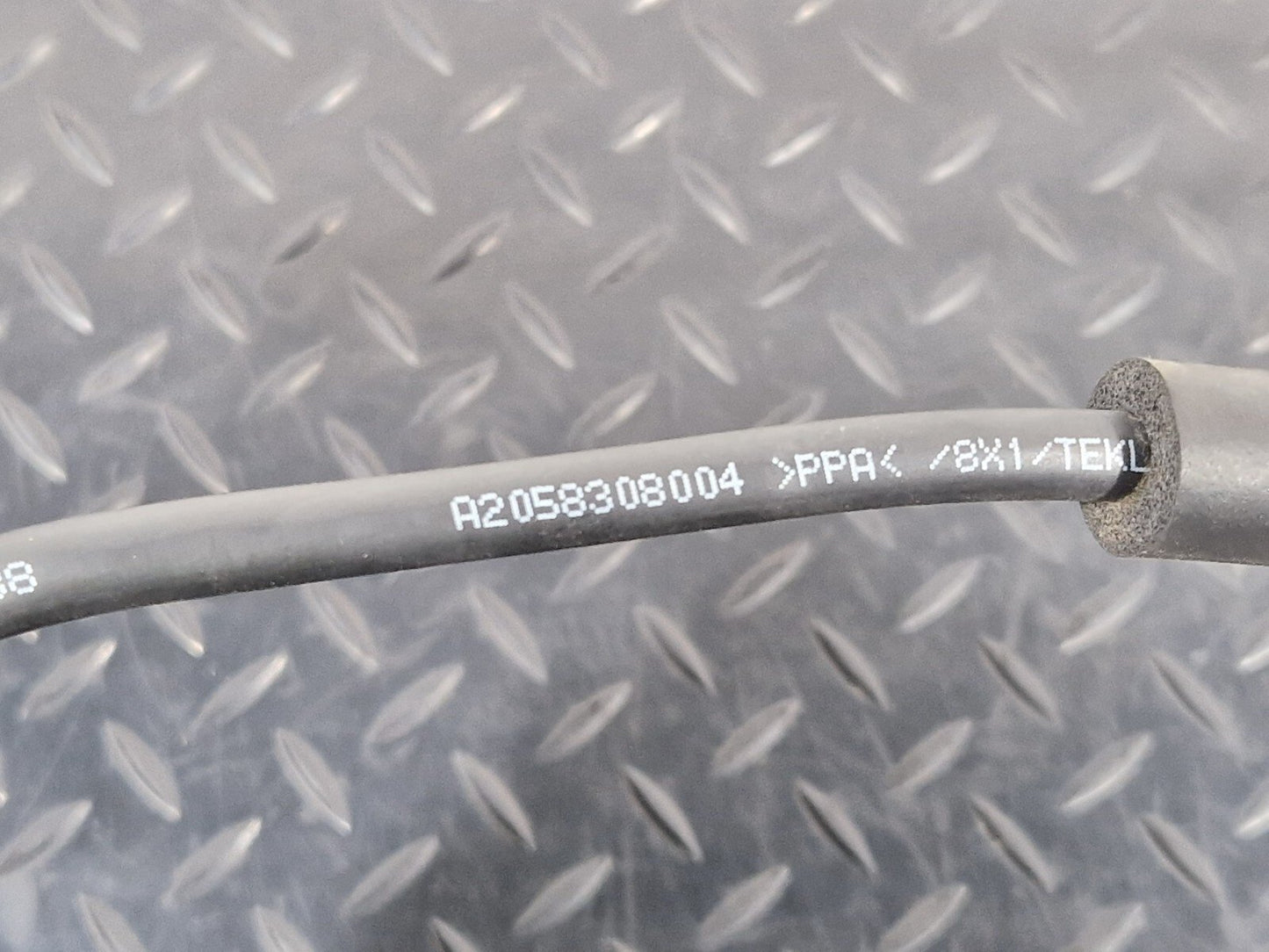 14-21 MERCEDES BENZ C300h W205 WINDOW WASHER HOSE PIPE A2058308004