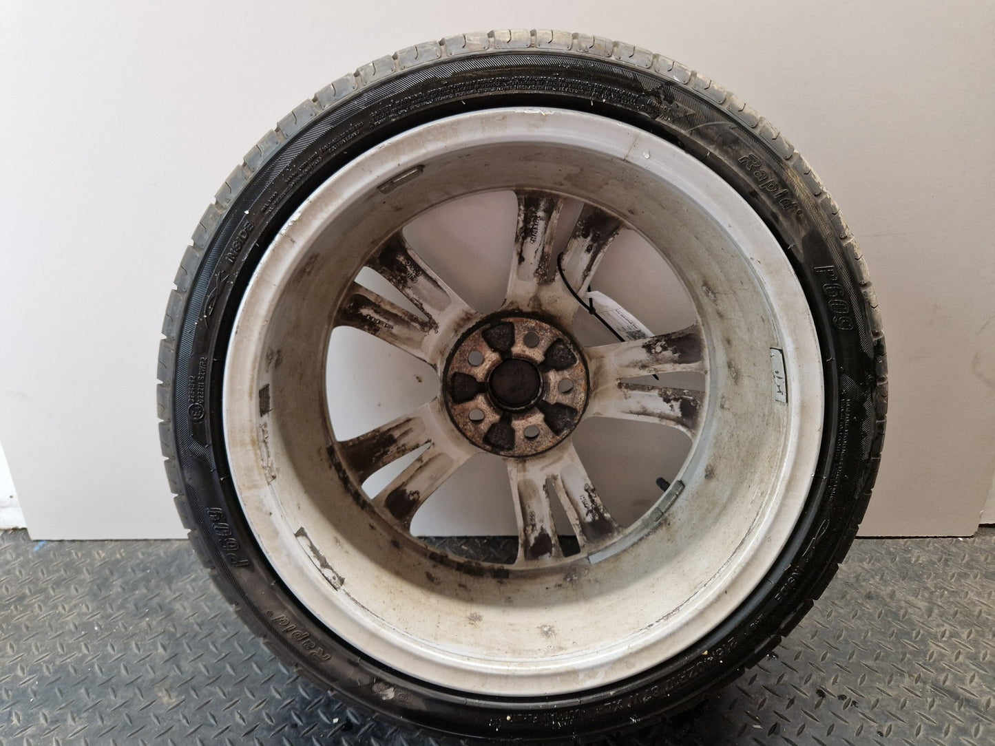 Seat Ibiza MK4 FL 6J 17" Alloy Wheel with Tyre 215/40/17 ~5mm