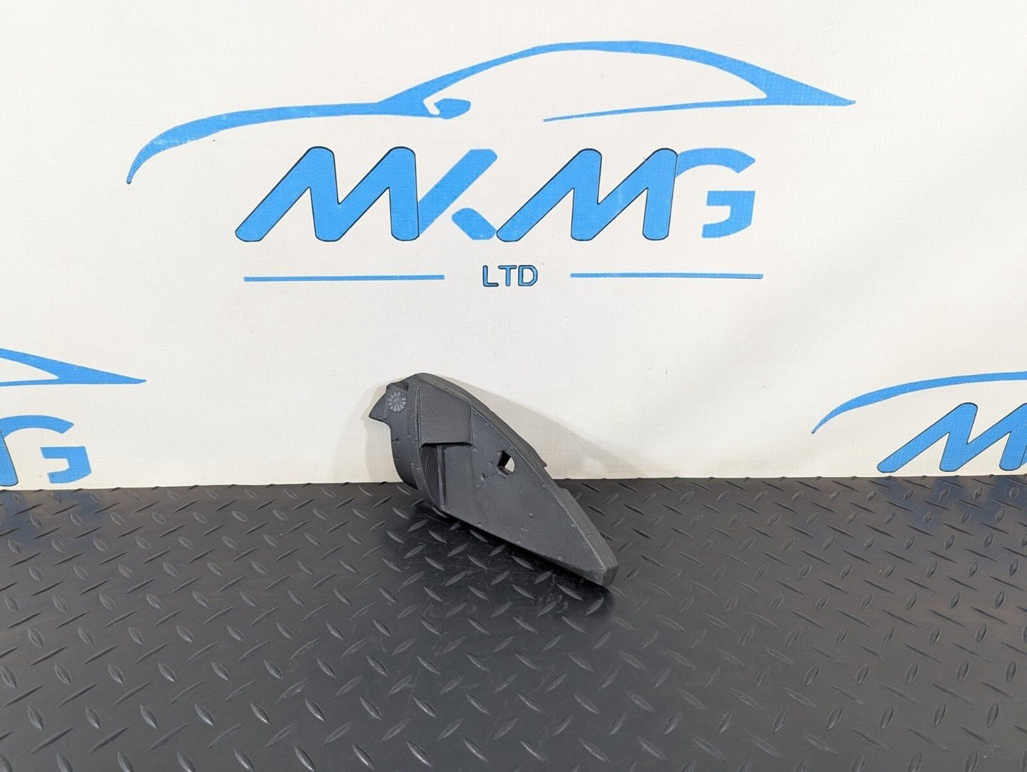 16-22 BMW X1 F48 FRONT RIGHT SIDE DOOR WINDOW FRAME TRIM CORNER FOAM 31900346