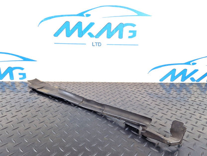 10-15 AUDI Q7 4L  FRONT RIGHT SIDE RADIATOR AIR GUIDE SEAL 7L0121332