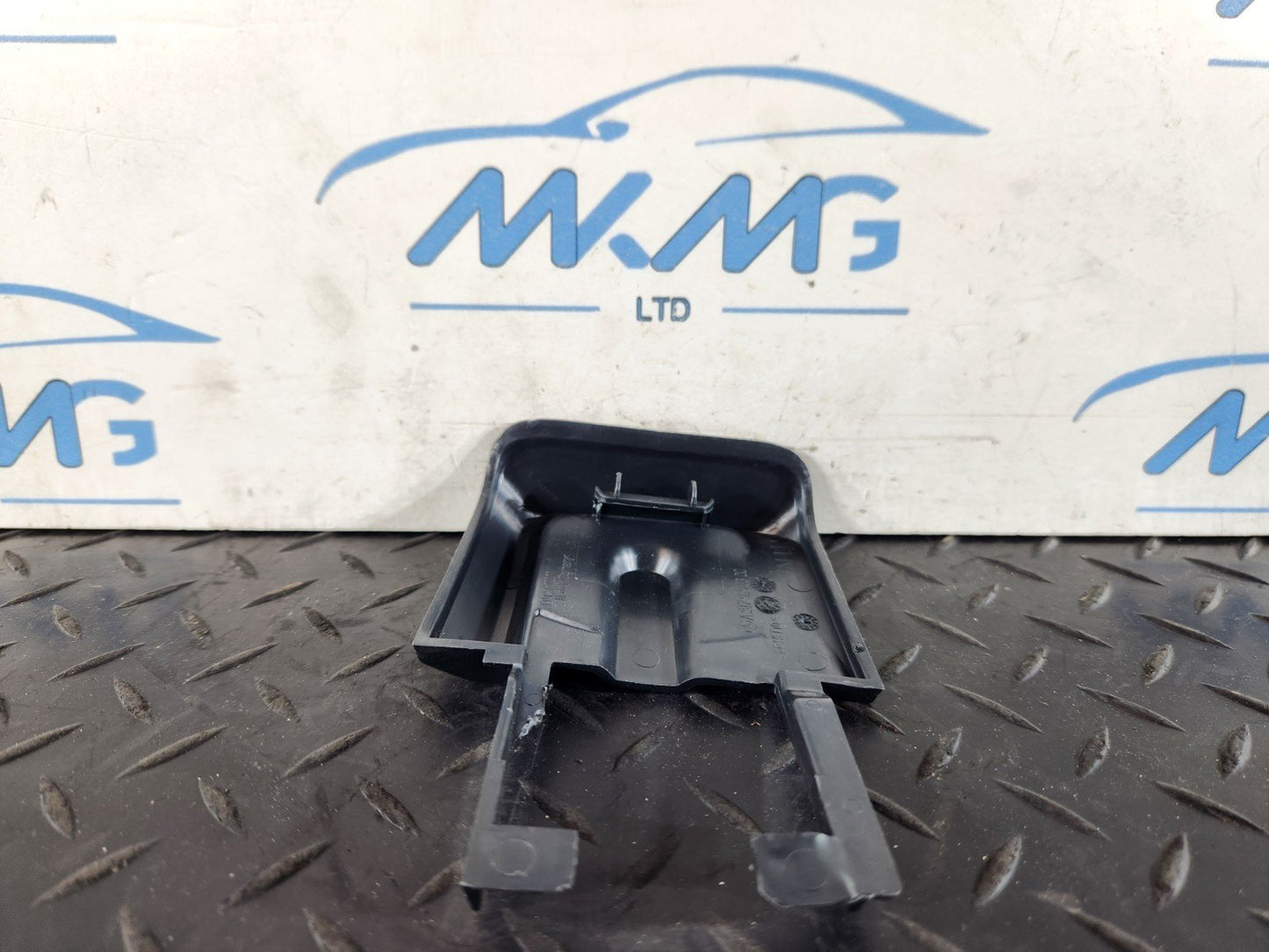 MERCEDES BENZ B CLASS W247 REAR LEFT N/S SIDE SEAT RAIL COVER A2479290300