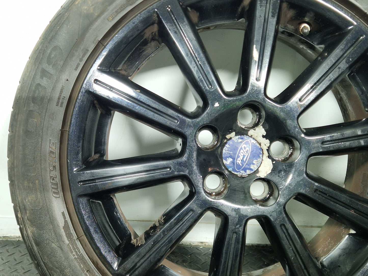 Ford S-Max MK1 (CD340) MPV 17" Alloy Wheel with Tyre 3mm 225/50/17 8M2J-1007-AA