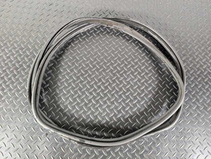 16-19 AUDI A4 B9 SALOON GENUINE OEM TAILGATE BOOT RUBBER SEAL 8W5827705D