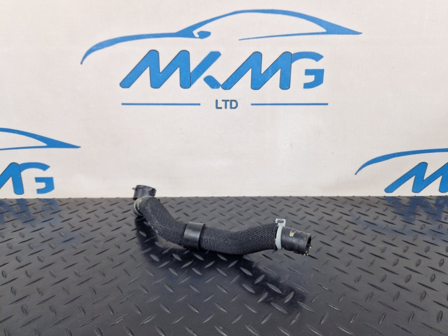 19-ON MERCEDES BENZ B CLASS W247 GENUINE ENGINE COOLANT PIPE HOSE A2478306300