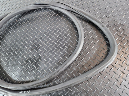 19-ON MERCEDES B CLASS W247 FRONT DOOR RUBBER SEAL FITS LEFT & RIGHT A2476920300
