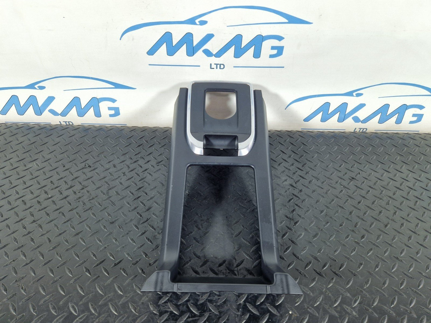 14-19 LAND ROVER L550 DISCOVERY CENTRE CONSOLE GEAR SURROUND TRIM FK72-045K08-A