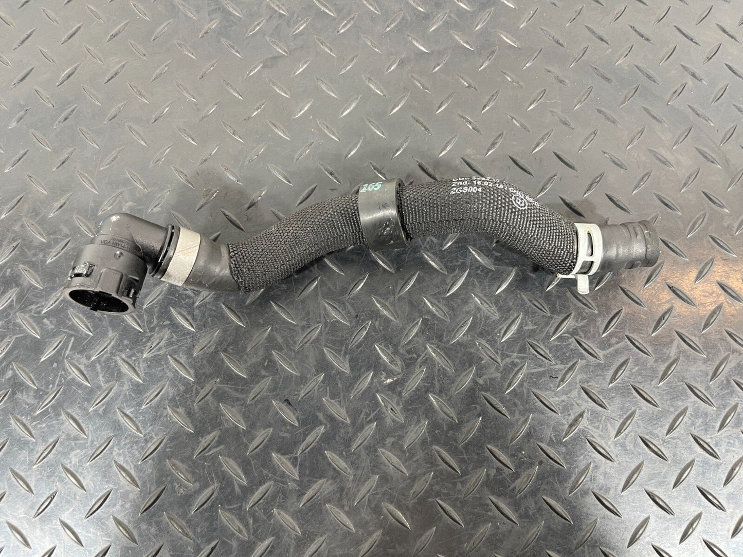 18-ON MERCEDES BENZ A CLASS W177 GENUINE ENGINE COOLANT PIPE A2478306300