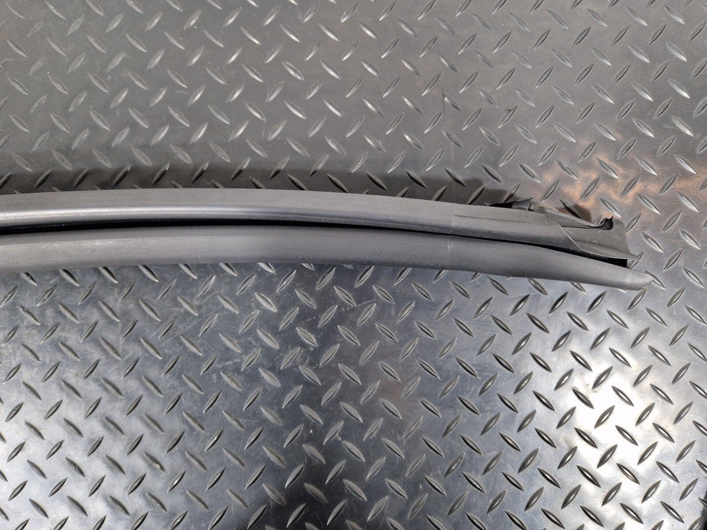 16-24 AUDI A5 F5 GENUINE INNER DOOR SEAL 8W7831721B