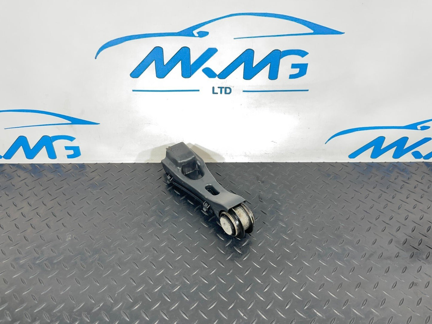 18-ON MERCEDES BENZ A CLASS W177 REAR PASSENGER SIDE CONTROL ARM A2473521700