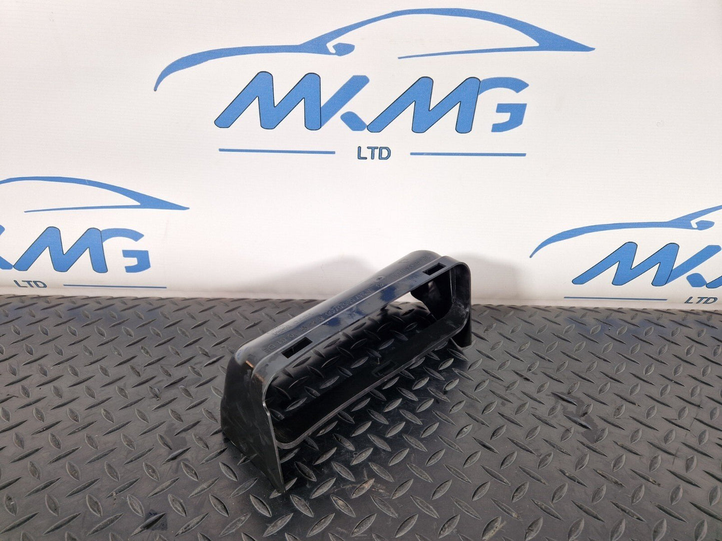 19-ON MERCEDES BENZ B CLASS W247 DIESEL INTERCOOLER AIR DUCT CHANNEL A2475050700