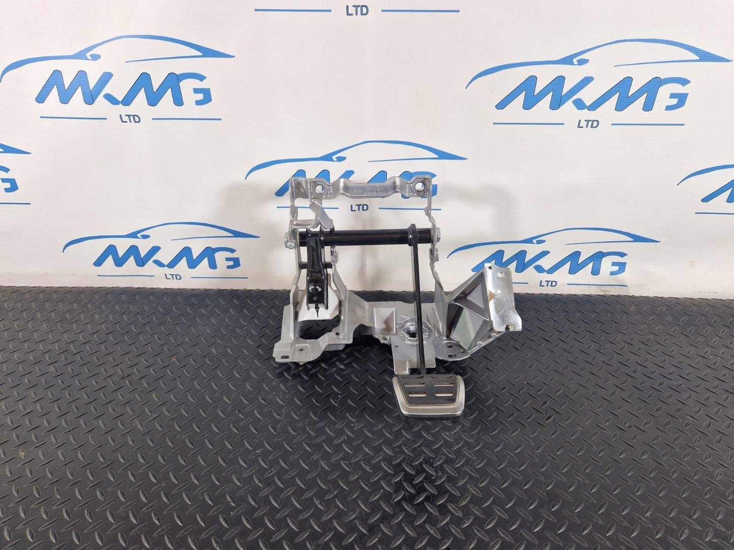 17-24 AUDI S5 F5 OEM SPORTBACK AUTOMATIC GEARBOX BRAKE PEDAL & FRAME 8W2723140A