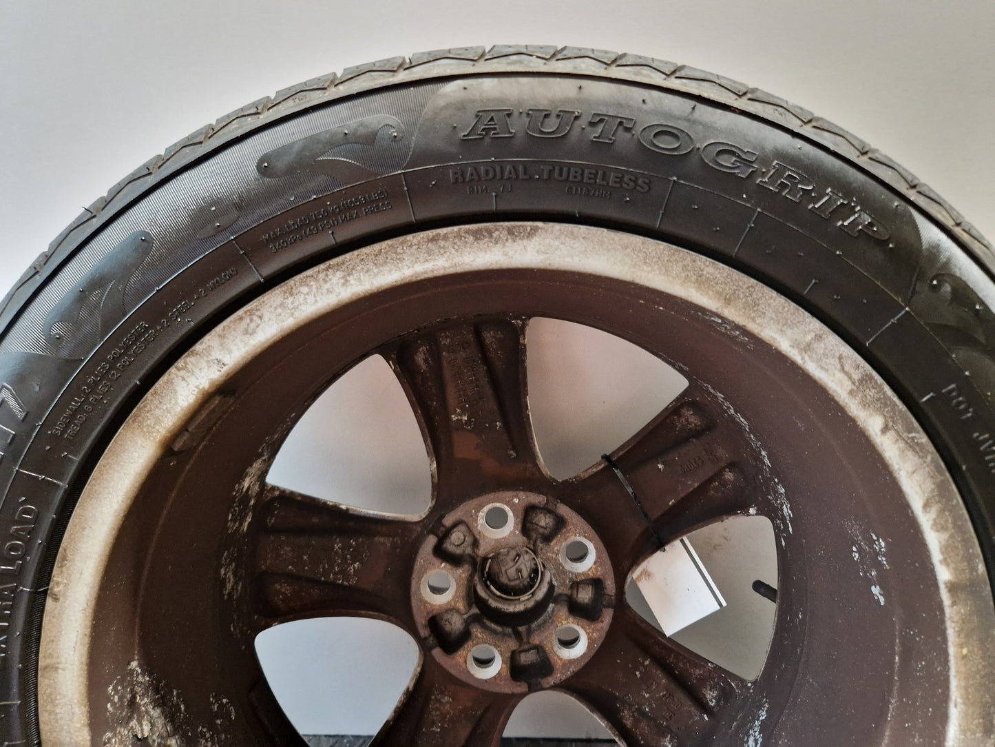 Vauxhall Astra MK6 (J) (A3400) 17" Alloy Wheel with Tyre 225/50/17 ~5mm