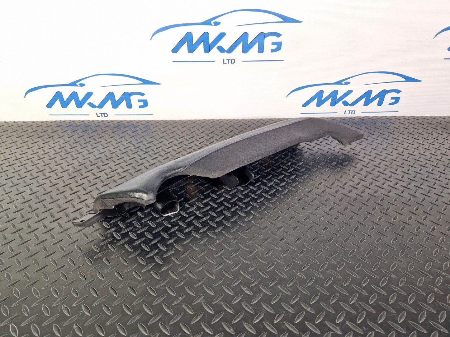 15-18 AUDI A7 4G OEM REAR SEAT CORNER LEATHER TRIM O/S 2300047R