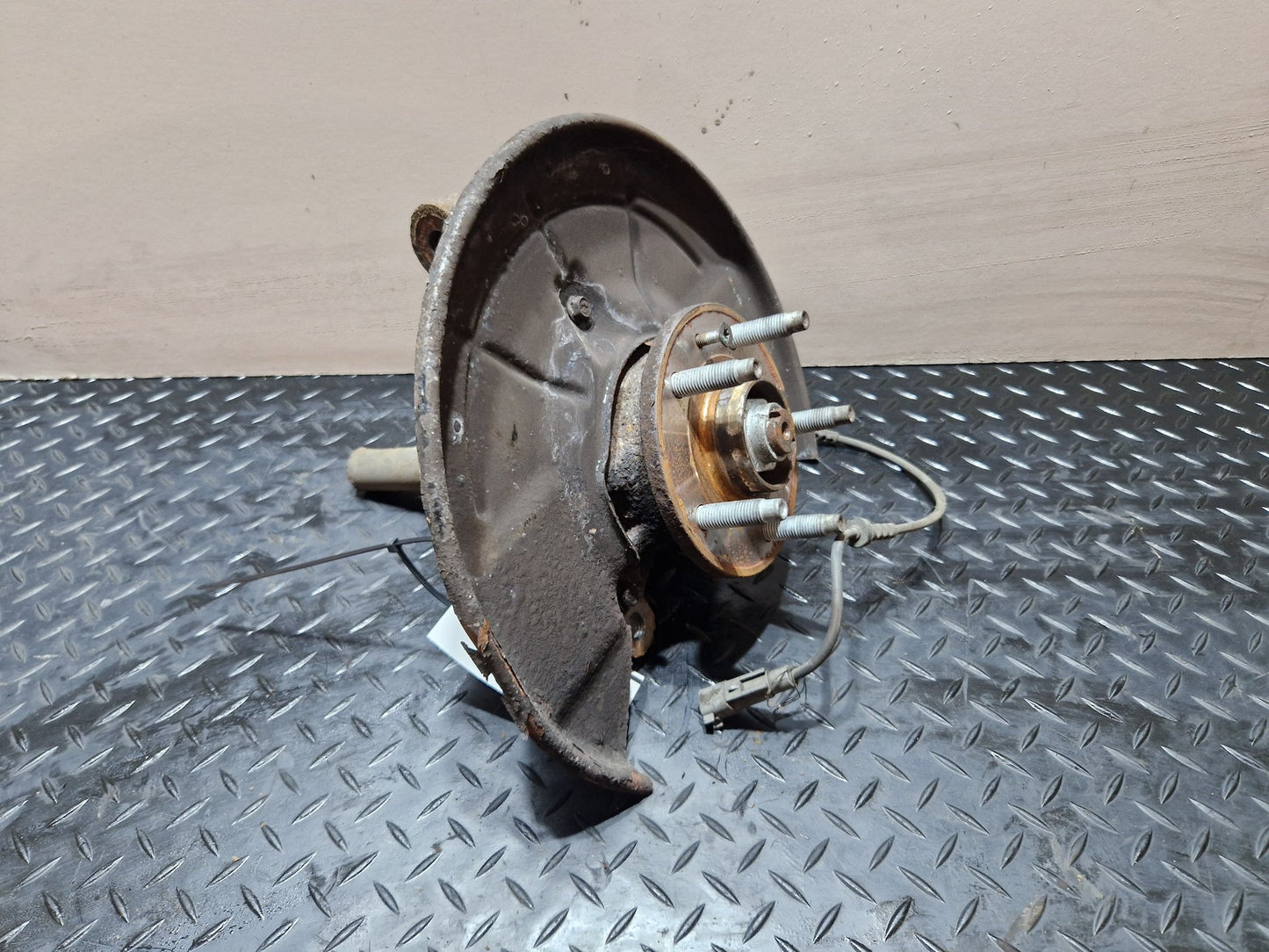 Vauxhall Mokka MK1 (G1U0) SUV 1.6L Diesel Genuine Front Right Wheel Hub