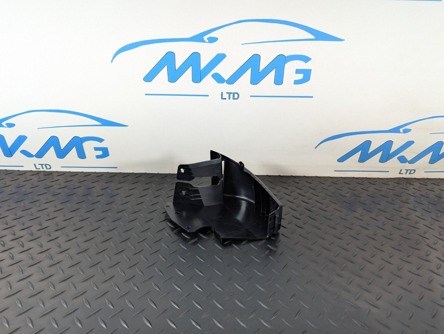 14-16 BMW 2 SERIES F22 PASSENGER SIDE REAR LEFT SEAT BELT TRIM 7291163