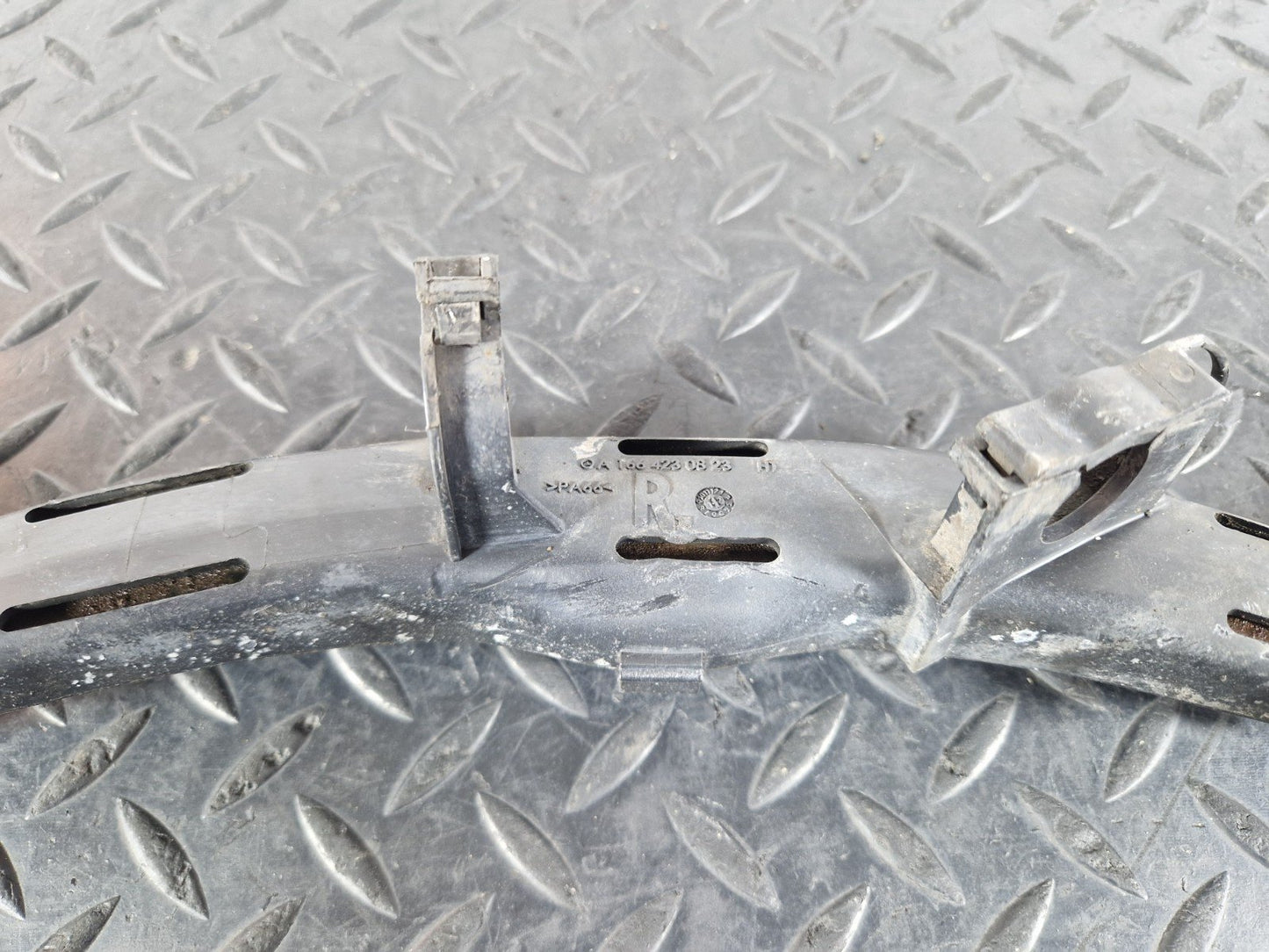 11-19 MERCEDES BENZ ML W166 GENUINE REAR RIGHT CONTROL ARM A1664230823