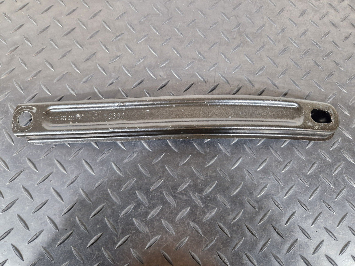 14-21 MERCEDES BENZ W205 FRONT BUMPER CRASH BAR BRACKET A2056282000