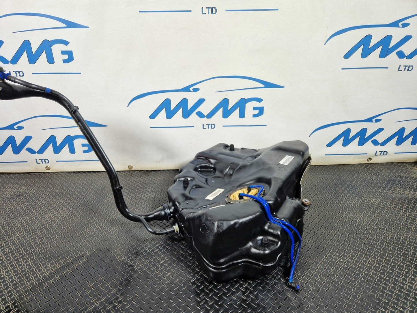 16-23 AUDI A5 F5 S-LINE GENUINE DIESEL FUEL TANK 8W6201021AM