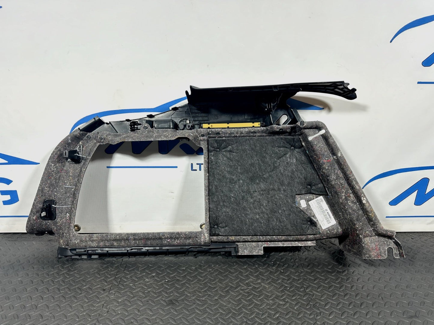 16-19 AUDI A4 B9 ESTATE GENUINE REAR RIGHT DRIVER SIDE BOOT TRIM PANEL 8W9863880