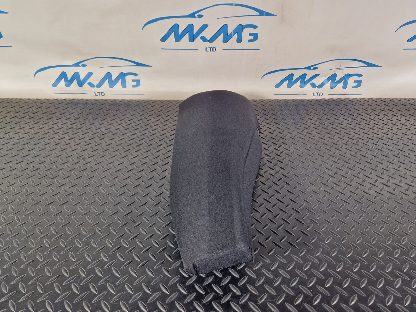 20-24 BMW 1 SERIES F40 REAR LEFT SEAT SIDE FINISHER TRIM 7492433