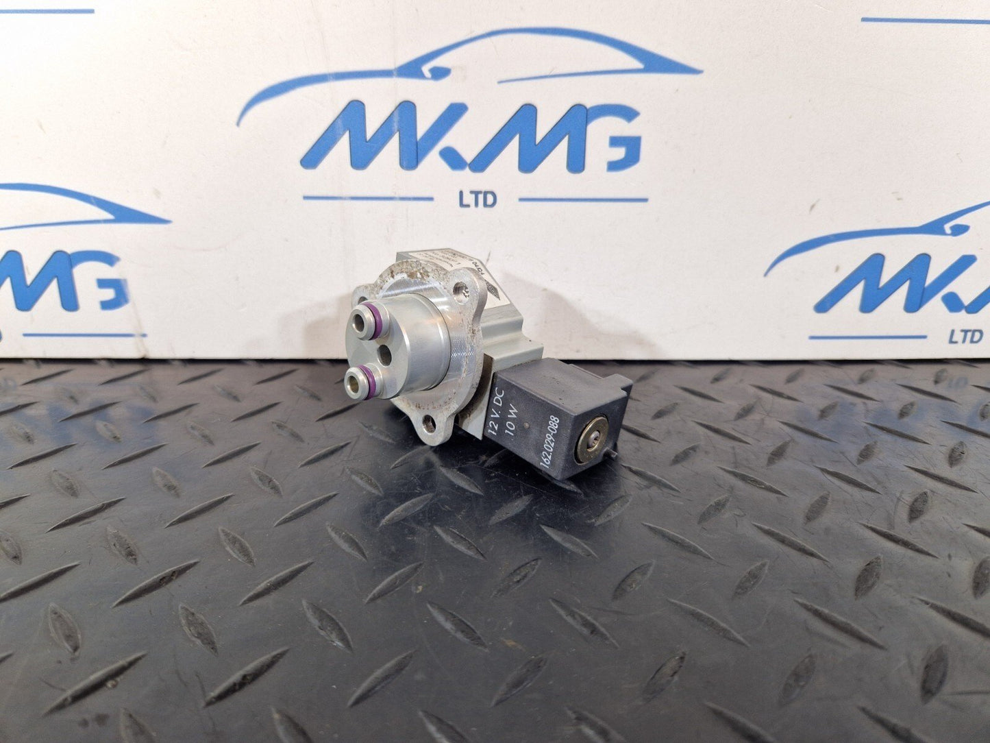 14-21 MERCEDES BENZ C300h W205 GENUINE AIR CONDITIONING CUTOFF VALVE A2228307904
