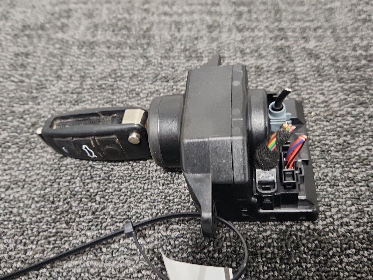 Audi A6 Quattro MK3 (4F) (C6) Estate Genuine Ignition Switch With Key 4F0909135