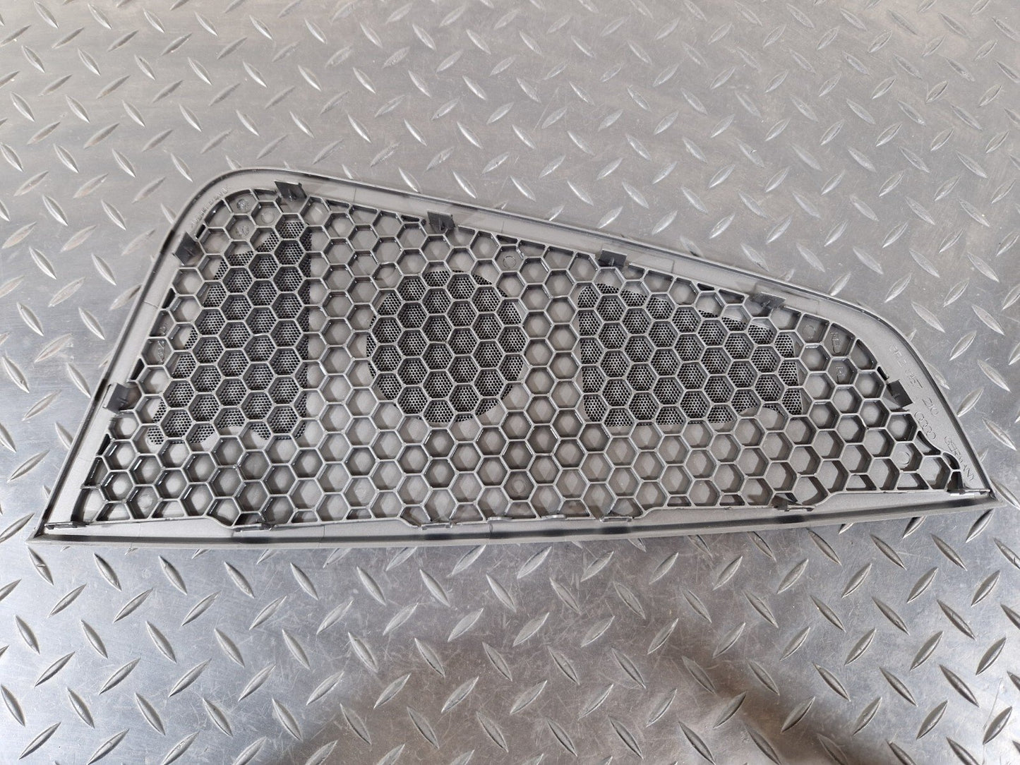 12-17 AUDI Q5 S-LINE GENUINE FRONT DASHBOARD SPEAKER TRIM COVER PANEL 8R2857210