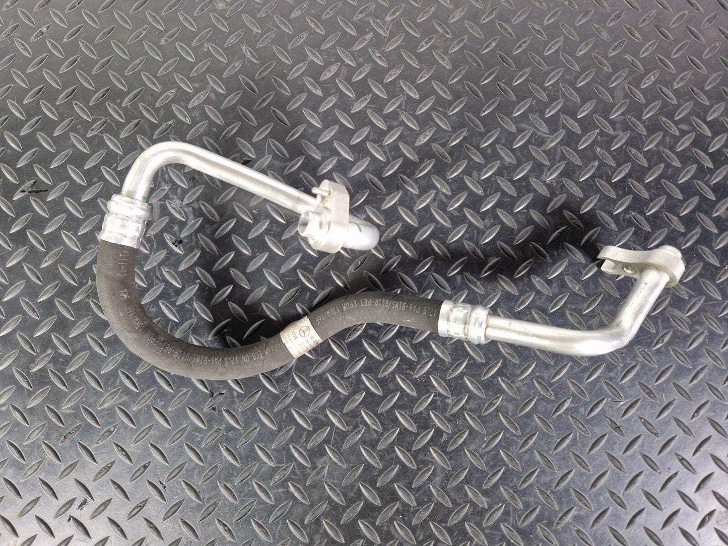 14-21 MERCEDES BENZ C300h W205 OEM HYBIRD AIR CON PIPE HOSE A2058306801