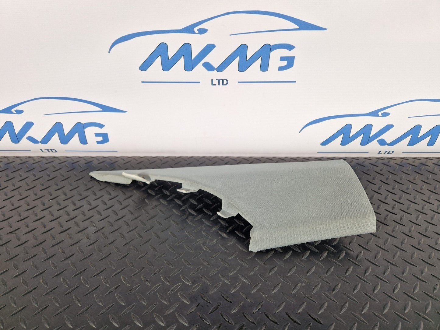 16-19 AUDI A4 B9 S-LINE SALOON GENUINE REAR LEFT N/S C-PILLAR TRIM 8W5867245