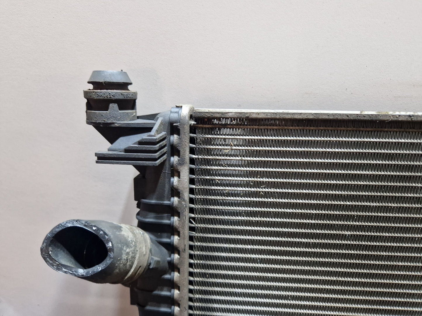 Ford C-Max 1.6LL Petrol 74.6kw SHDA Coolant Air Conditioning Radiator 3M5H8005RK