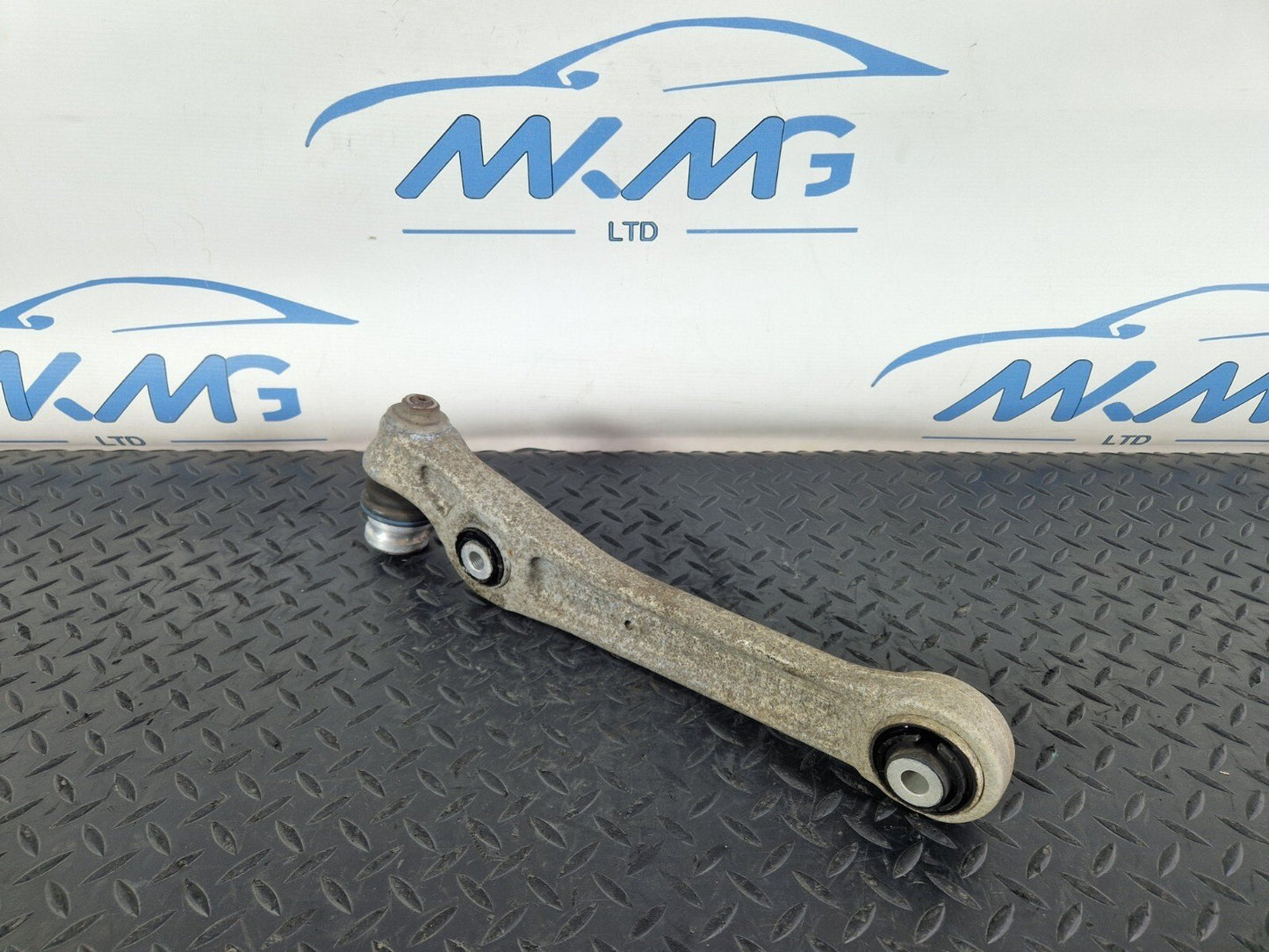 16-19 AUDI A4 B9 GENUINE OEM FRONT LEFT DRIVER O/S CONTROL ARM 8W0407155A