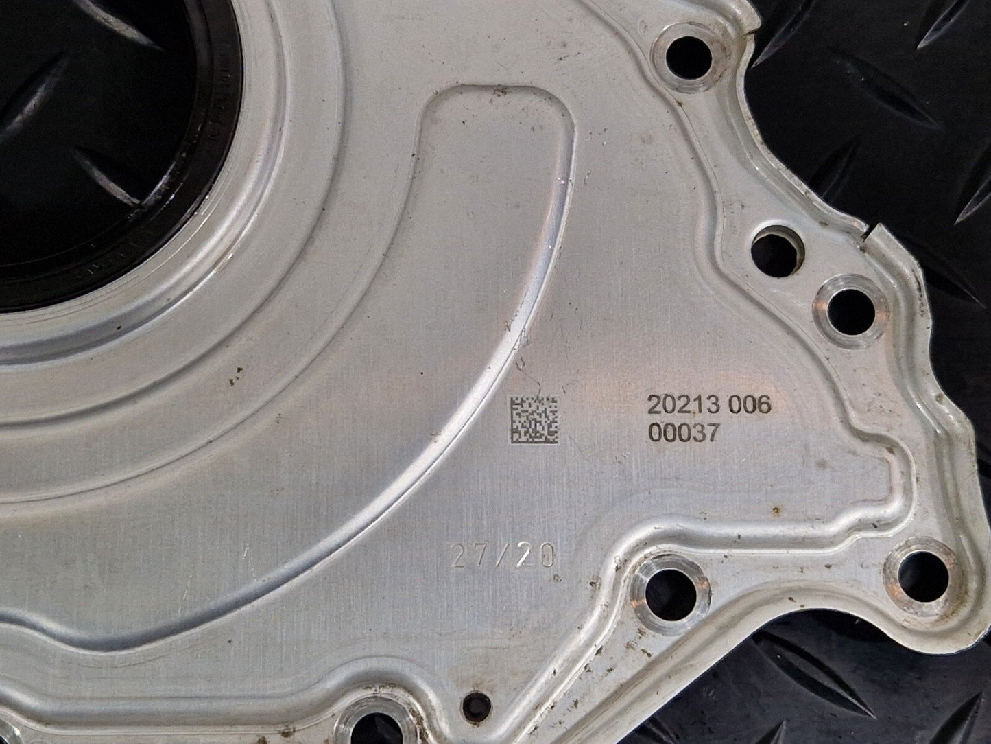 19-ON MERCEDES BENZ B CLASS W247 DIESEL TIMING BELT COVER CAP A2540100301