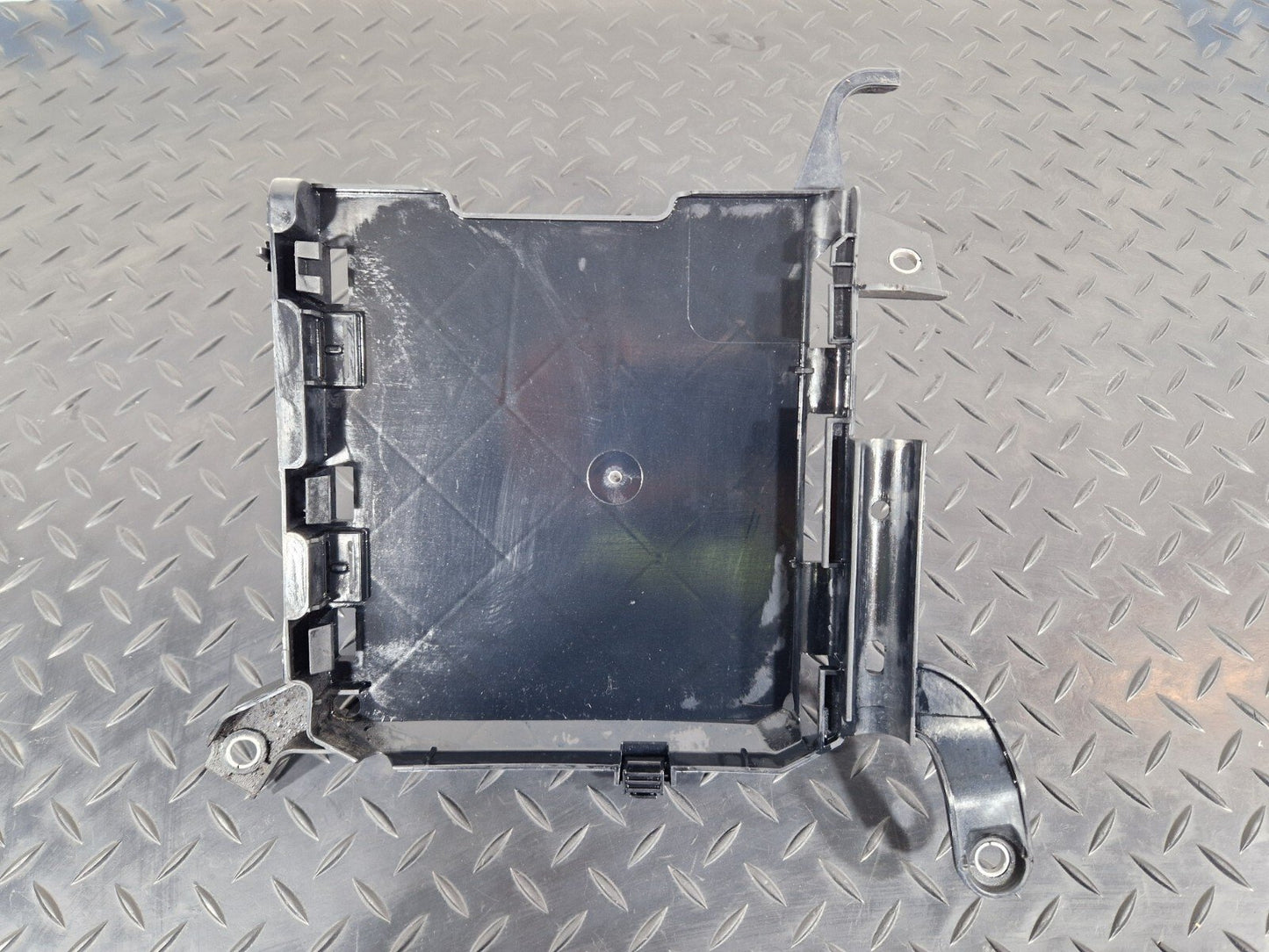 16-24 AUDI A5 F5 CONVERTIBLE GENUINE ENGINE CONTROL UNIT BRACKET 8W0907647A
