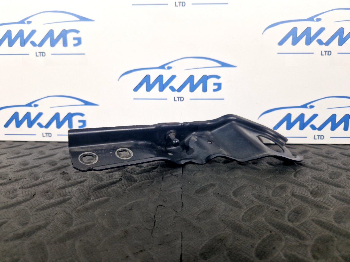 16-22 BMW X1 F48 NS LEFT PASSENGER SIDE BONNET STRUT BRACKET 7355991