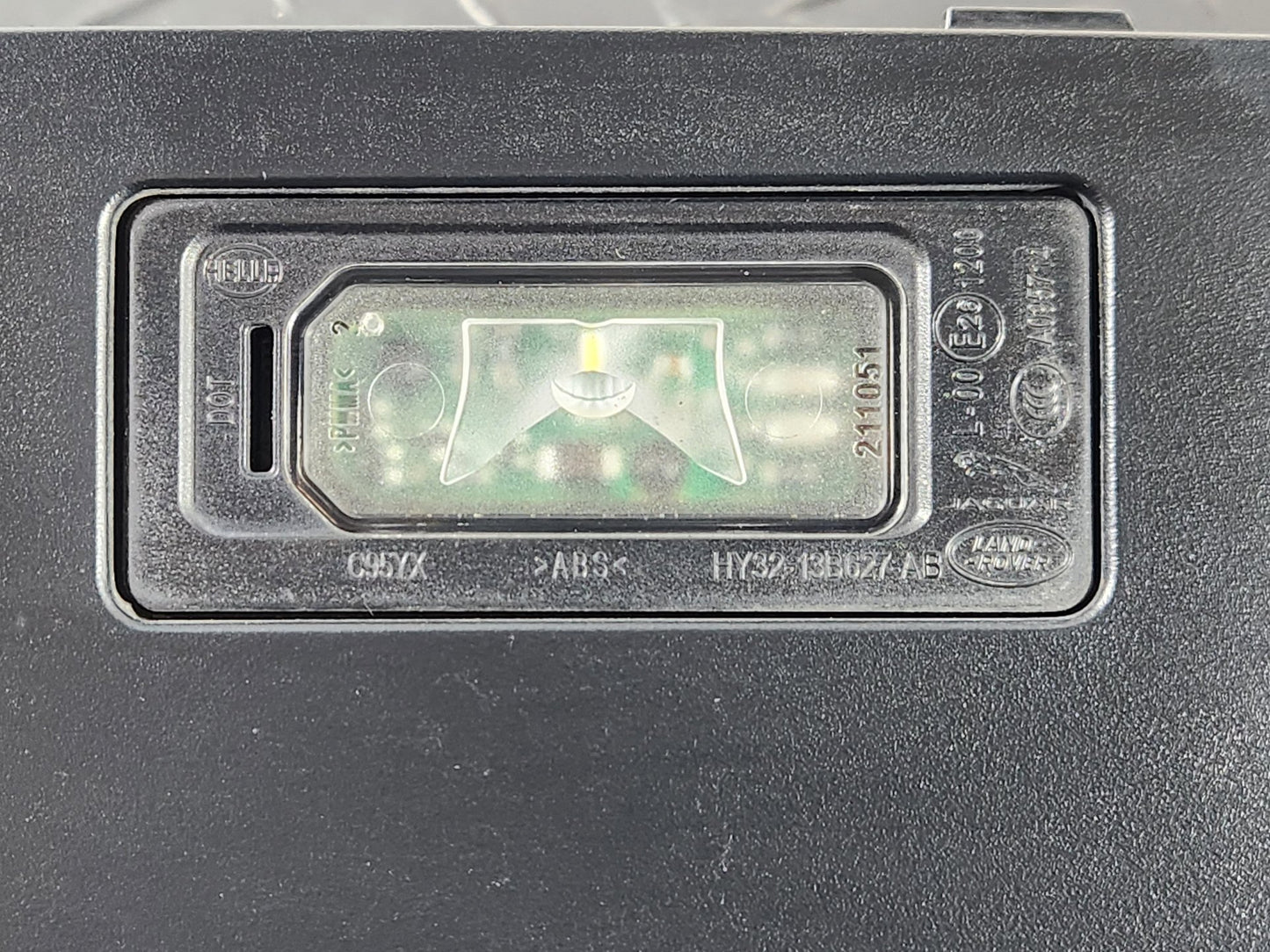 Land Rover Range Rover Evoque L551 Tailgate Number Plate Light Trim K8D2404C42A