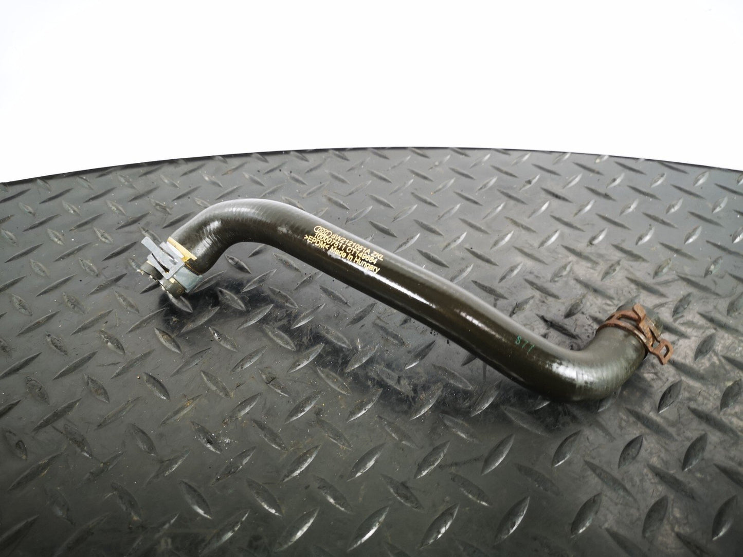 16-19 AUDI A4 B9 GENUINE V6 3.0TDI CSW ENGINE WATER COOLANT PIPE 8W2121051A