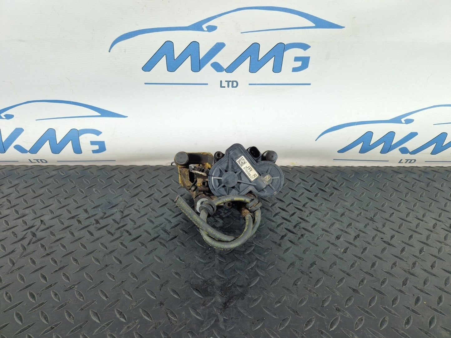 16-22 BMW X1 F48 GENUINE OEM REAR RIGHT DRIVER SIDE BRAKE CALIPER 6798958