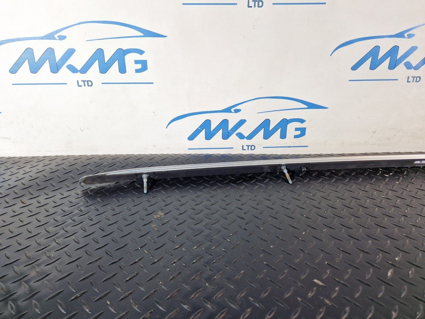 16-19 AUDI A4 B9 AVANT GENUINE ROOF RAIL ESTATE LEFT PASSENGER SIDE 8W9860021D